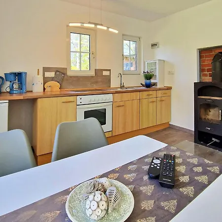 1 Bedroom Lovely In Rheinsberg Ot Warenthi Holiday home *