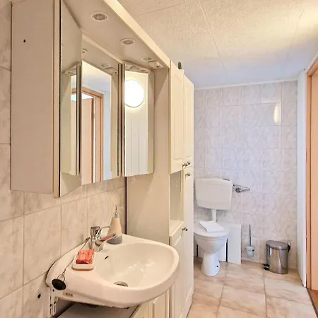 1 Bedroom Lovely In Rheinsberg Ot Warenthi Holiday home Warenthin