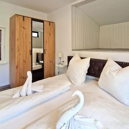 1 Bedroom Lovely In Rheinsberg Ot Warenthi Holiday home *